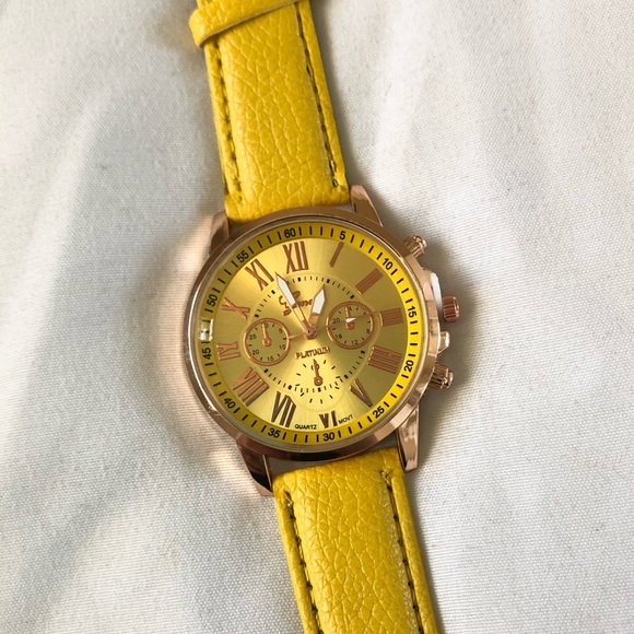 Classy leather gold watch main image 8